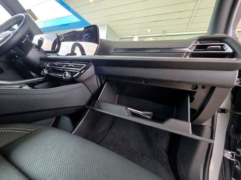 Used 2026 Chevrolet Traverse LT AWD/4WD image 71