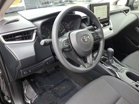Used 2025 Toyota Corolla LE image 15
