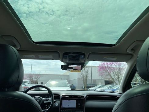 Used 2022 Hyundai Tucson Limited image 32