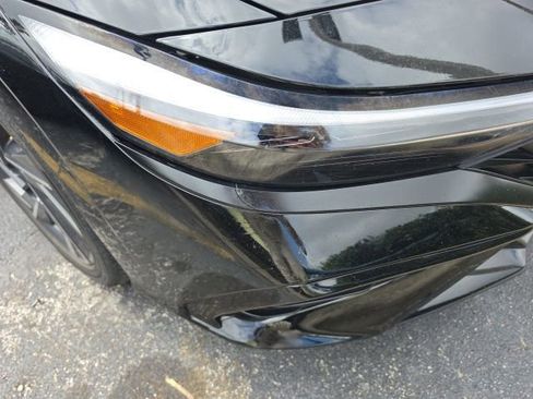 Used 2024 Hyundai Elantra Limited image 13