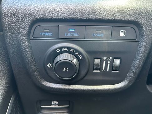 Used 2023 Jeep Grand Cherokee 4WD 4xe image 21