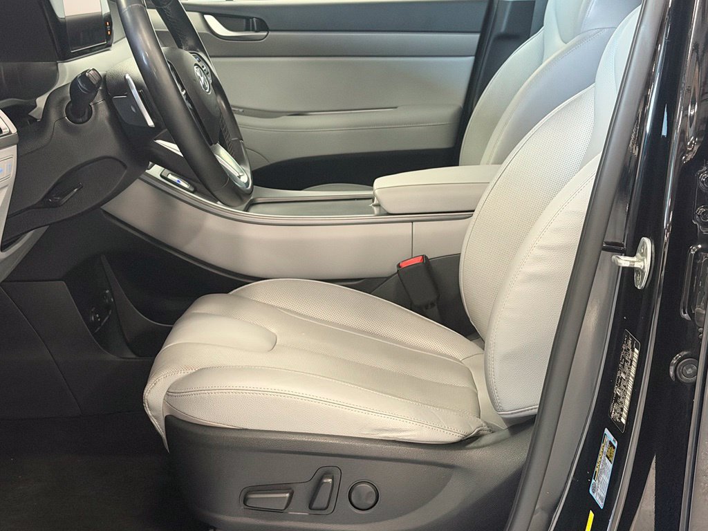 Used 2022 Hyundai Palisade SEL w/ Premium Package FWD image 12
