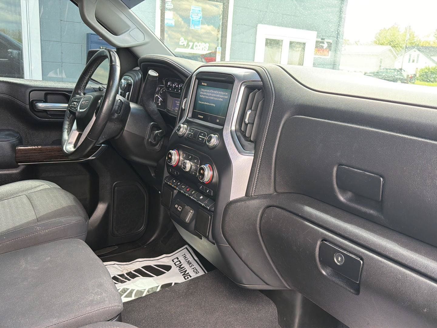 Used 2021 GMC Sierra 1500 SLE w/ Driver Alert Package I AWD/4WD image 9