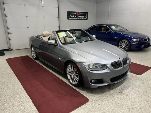 Used 2013 BMW 335i Convertible image 30