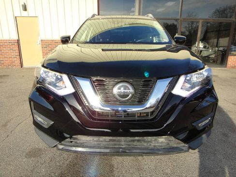 Used 2019 Nissan Rogue SV AWD/4WD image 2