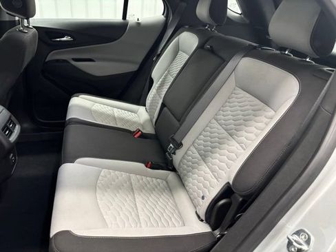 Used 2021 Chevrolet Equinox LS FWD image 8