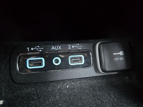 Used 2019 Jeep Grand Cherokee Altitude RWD image 29