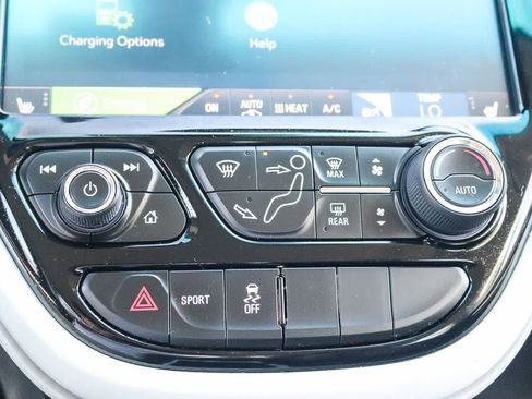 Used 2020 Chevrolet Bolt Premier w/ Infotainment Package FWD image 22