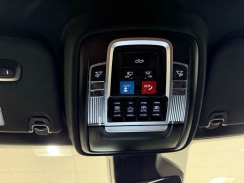 New 2026 RAM 1500 4x4 Crew Cab image 19