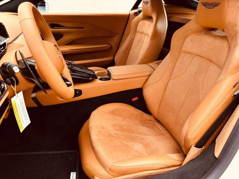 New 2025 Aston Martin V8 Vantage Coupe image 15