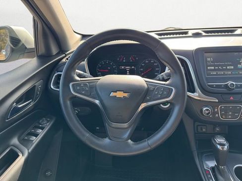Used 2018 Chevrolet Equinox LT image 12