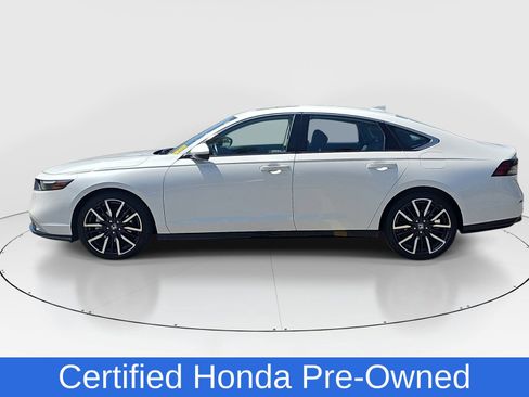 Used 2024 Honda Accord Touring image 8