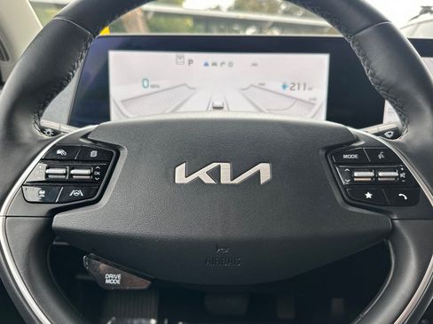 Used 2024 Kia EV6 Light image 26