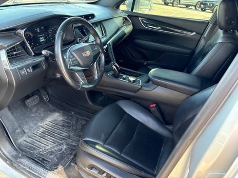 Used 2020 Cadillac XT5 Premium Luxury FWD image 10