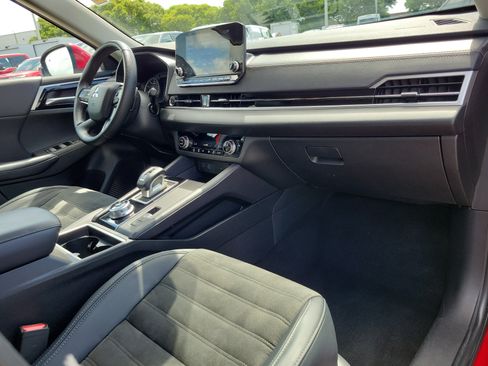 Used 2024 Mitsubishi Outlander SE FWD image 19