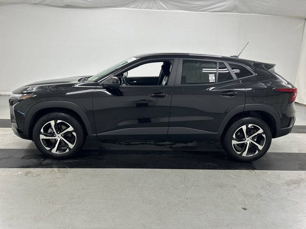 Certified 2024 Chevrolet Trax RS w/ Driver Confidence Package FWD image 6