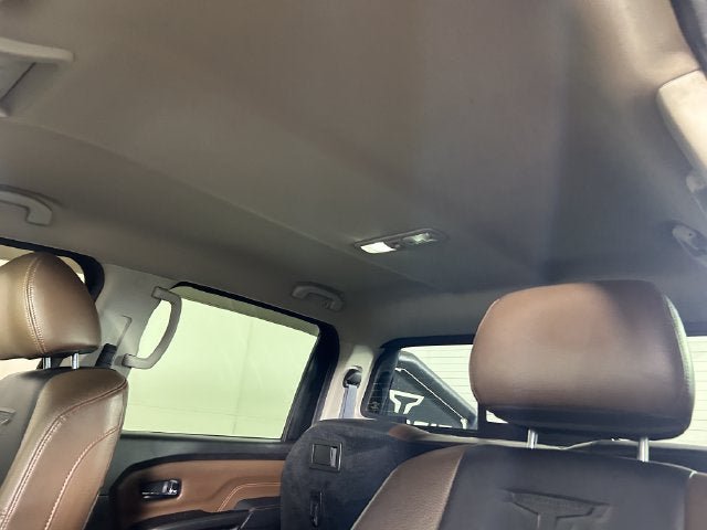 Used 2017 Nissan Titan Platinum Reserve AWD/4WD image 12