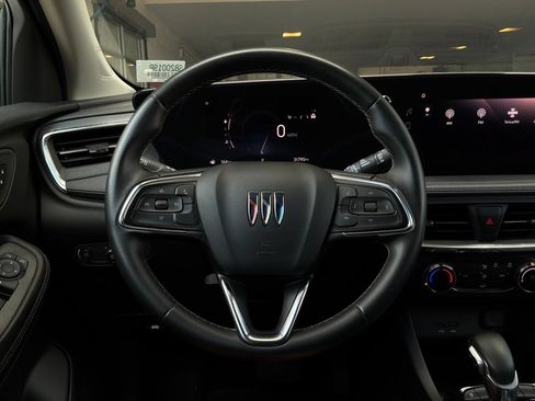 Used 2025 Buick Encore GX Preferred FWD image 31