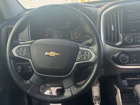 Used 2022 Chevrolet Colorado LT w/ LT Convenience Package image 17