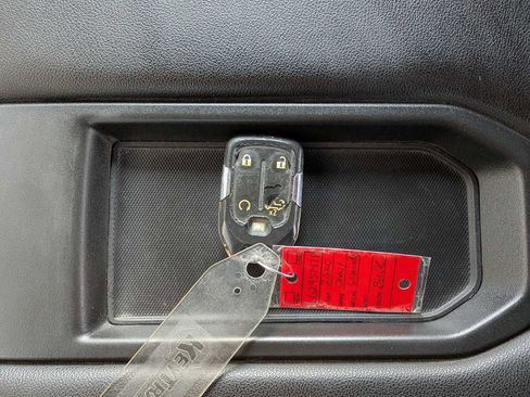 Used 2020 Chevrolet Silverado 1500 RST w/ RST Value Package image 32