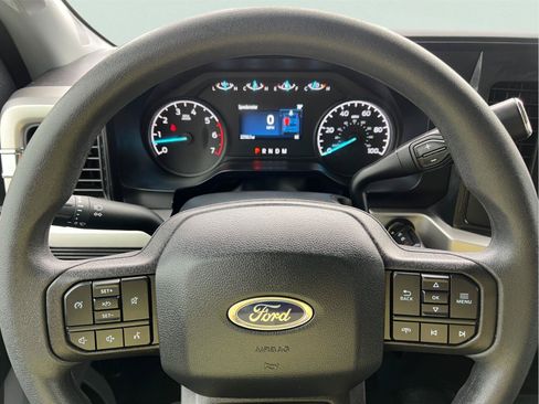 Used 2024 Ford F250 XL w/ XL Chrome Package RWD image 25