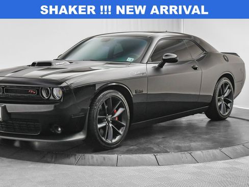 Used 2021 Dodge Challenger R/T w/ Plus Package image 3