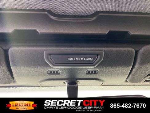 Used 2021 Jeep Wrangler Sport AWD/4WD image 18