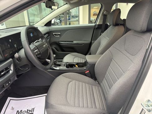 New 2025 Kia K4 EX image 30