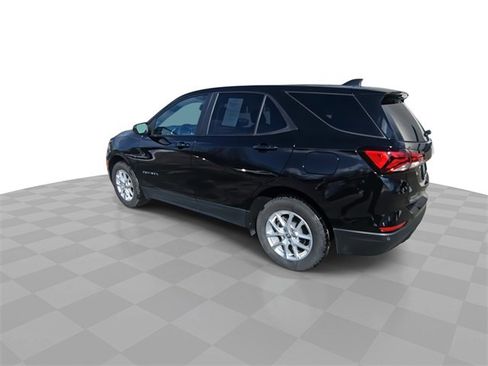 Used 2022 Chevrolet Equinox LS w/ LS Convenience Package image 6