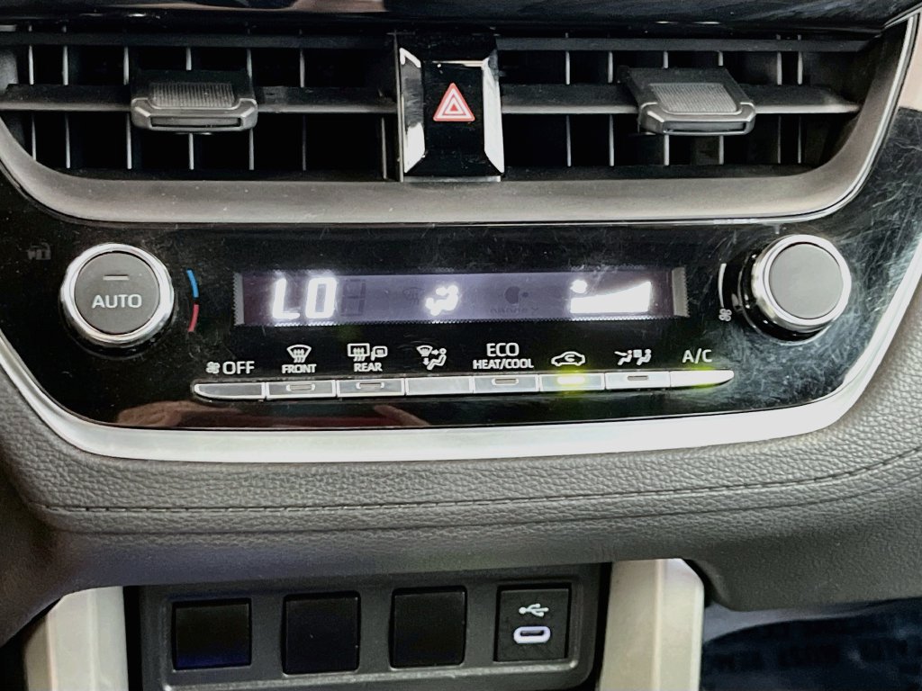 Used 2024 Toyota Corolla Cross AWD Hybrid image 16
