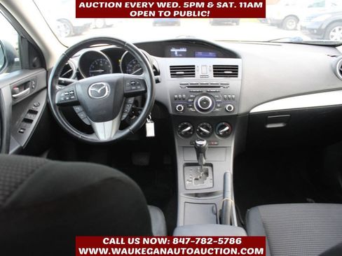 Used 2012 MAZDA MAZDA3 i Touring FWD image 8