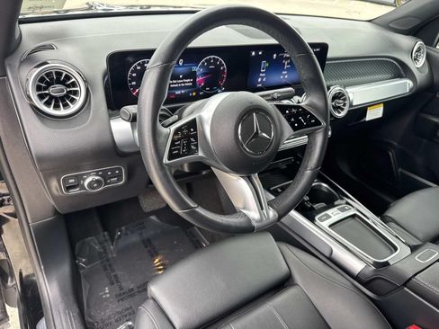 Used 2025 Mercedes-Benz GLB 250 image 17