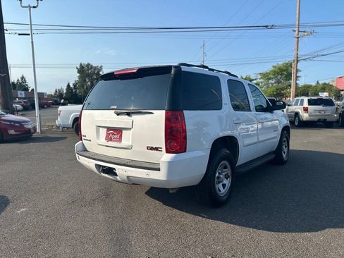 Used 2007 GMC Yukon SLT w/ SLT Preferred Equipment Group RWD image 6