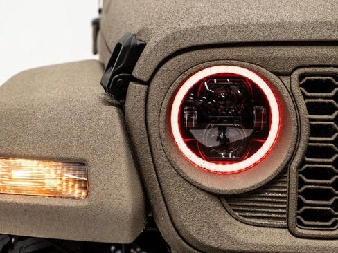 Used 2025 Jeep Wrangler Sport image 50