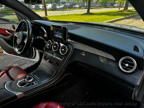 Used 2019 Mercedes-Benz GLC 300 4MATIC Coupe image 18
