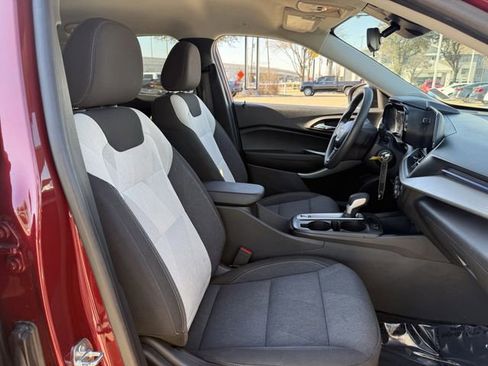 Certified 2024 Chevrolet Trax LS image 29