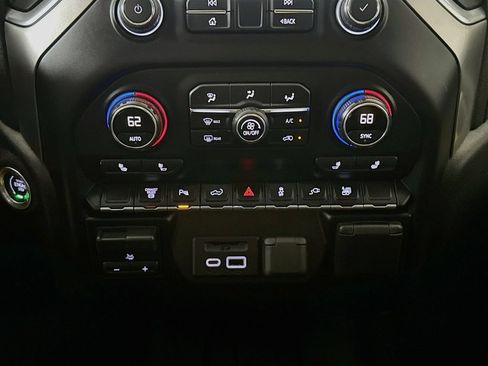 Used 2020 Chevrolet Silverado 2500 LT w/ All Star Edition AWD/4WD image 18