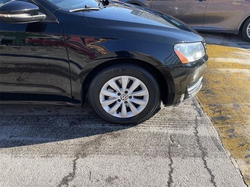 Used 2012 Volkswagen Passat 2.5 S image 11