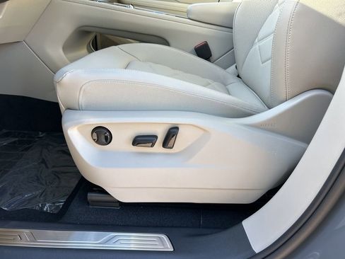 New 2026 Volkswagen Atlas SE FWD image 15
