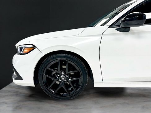 Used 2023 Honda Civic Sport image 12