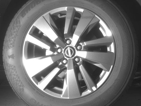 Used 2025 Nissan Pathfinder SV image 15