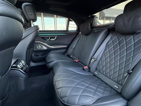 Used 2023 Mercedes-Benz S 580 4MATIC Sedan w/ Warmth & Comfort Package image 21