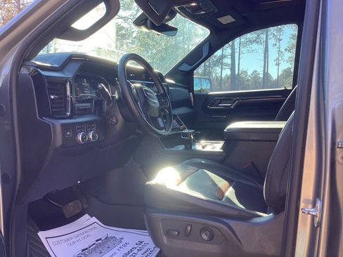Used 2024 GMC Sierra 1500 AT4 w/ Technology Package image 13