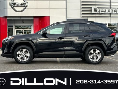Used 2025 Toyota RAV4 XLE AWD/4WD image 7