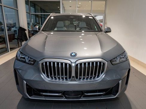 New 2026 BMW X5 xDrive50e w/ Climate Comfort Package image 2