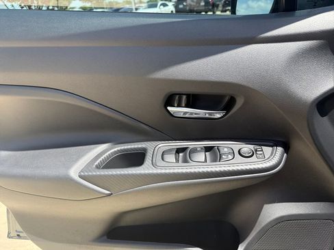 Used 2025 Nissan Versa SV w/ Trunk Package FWD image 11