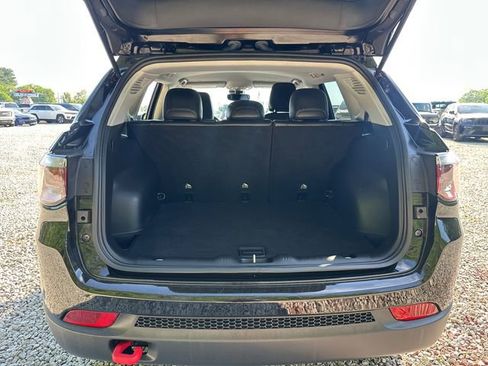 Used 2022 Jeep Compass Trailhawk w/ Trailhawk Convenience Group AWD/4WD image 14