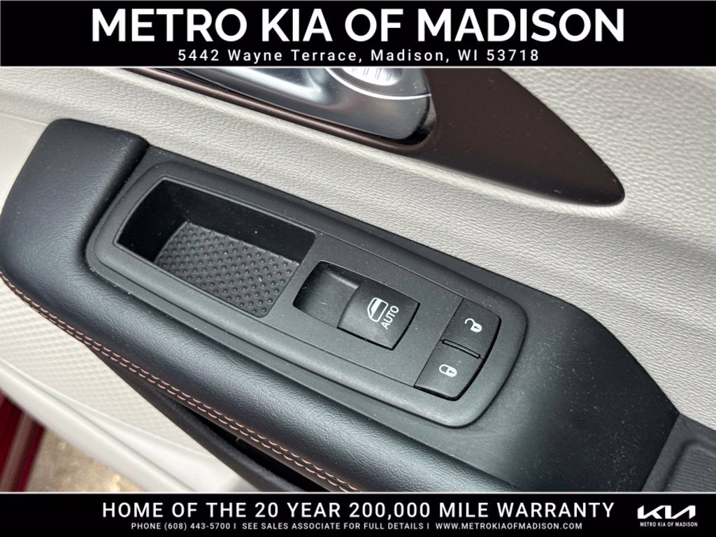 Used 2019 Chrysler Pacifica Touring-L Plus FWD image 46