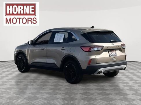 Used 2021 Ford Escape SE w/ Convenience Package image 9