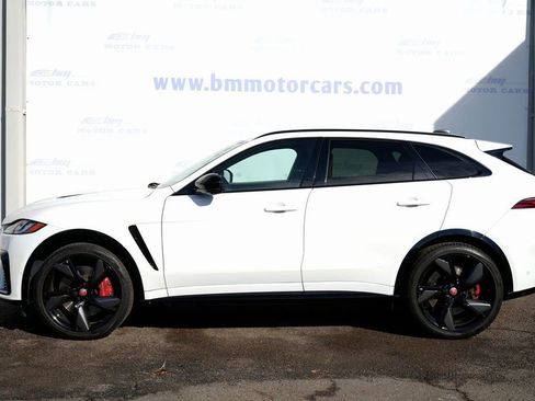 Used 2022 Jaguar F-PACE SVR image 8